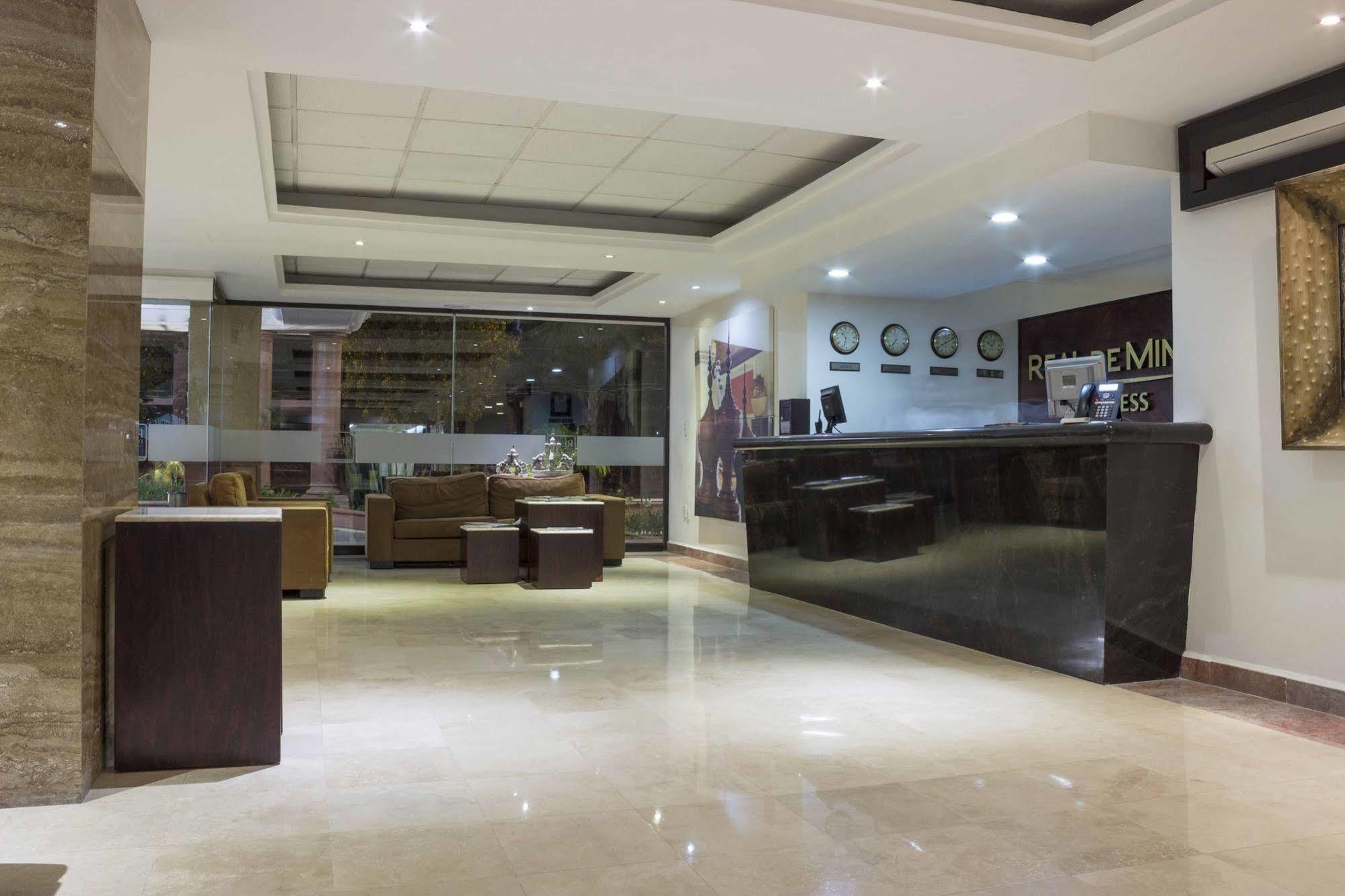 Imperio De Angeles Executive Leon Poliforum Экстерьер фото